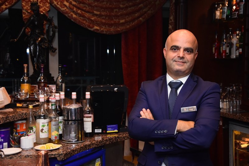Smoky night at the Candles Lounge - Hilton Beirut Metropolitan Palace